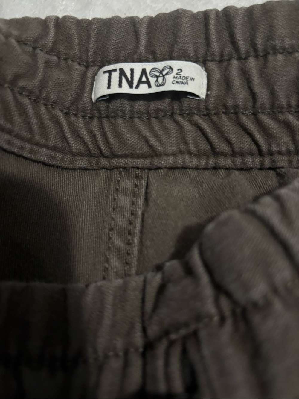 Women TNA Olive Green Drawstring Fleece Jogger Pants Sz 2 100% cotton Athleisure - Picture 4 of 15